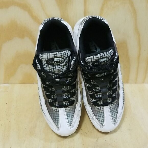 NIKE Men's Athletic AIR MAX 95 LV8 SHOES Men's sz 8.5 / Wmn's sz 10 - Picture 9 of 10
